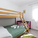 Apartamento Family-friendly With Swimming Pool Stupin Celine, - 23257 Rogoznica (Sibenik-Knin)