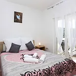 Apartamento Family-friendly With Swimming Pool Stupin Celine, - 23257