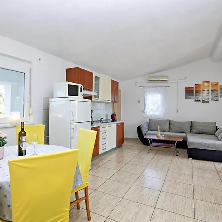 Family-friendly With Swimming Pool Stupin Celine, - 23257 Rogoznica (Sibenik-Knin)