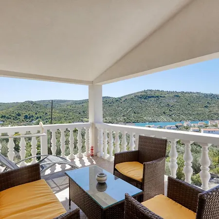 Apartment Family-friendly With Swimming Pool Stupin Celine, - 23257 Rogoznica (Sibenik-Knin)
