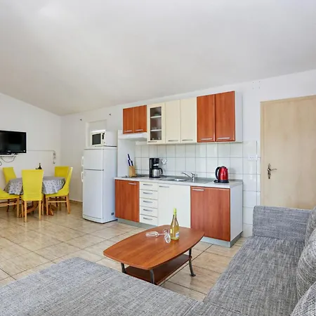 Apartment Family-friendly With Swimming Pool Stupin Celine, - 23257 *