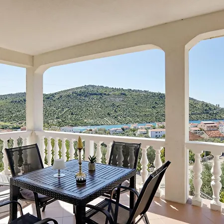 Family-friendly With Swimming Pool Stupin Celine, - 23257 Apartment