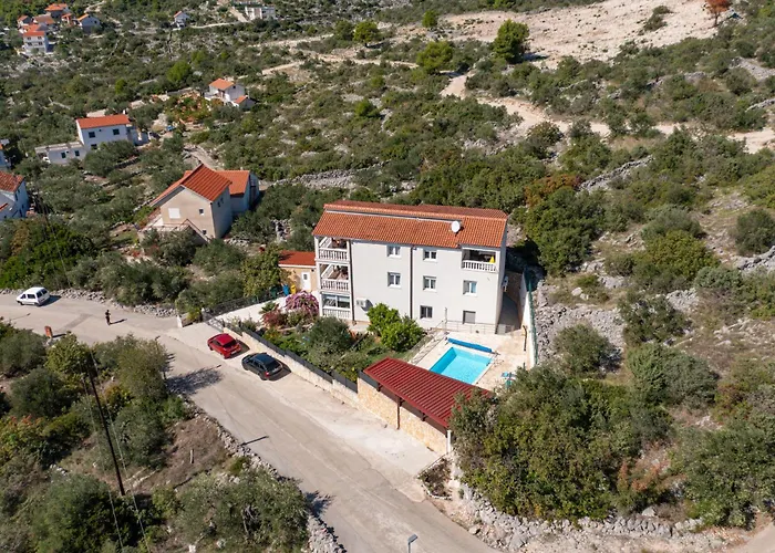 Family-friendly With Swimming Pool Stupin Celine, - 23257 Appartement Rogoznica (Sibenik-Knin)