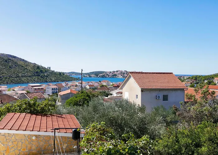 Family-friendly With Swimming Pool Stupin Celine, - 23257 Appartement Rogoznica (Sibenik-Knin)